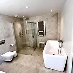Lazaro Exklusive Von Hrm By Interhome Funchal (Madeira)