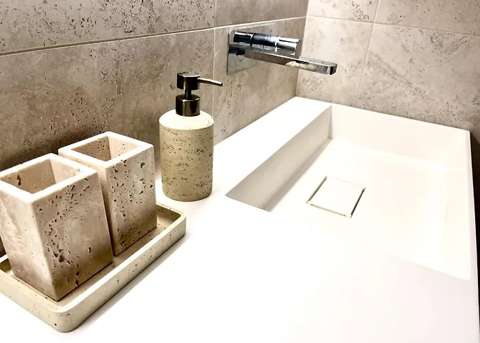 Lazaro Exklusive Von Hrm By Interhome בית נופש