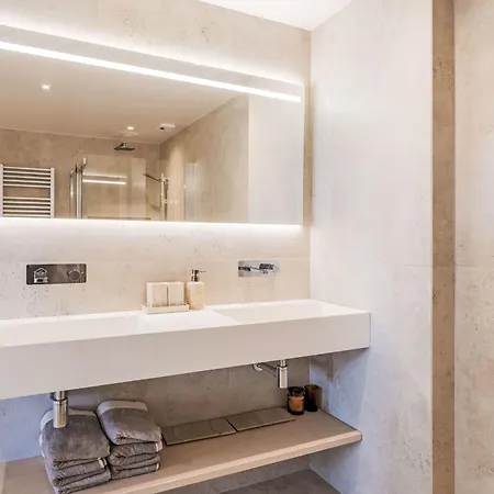 Lazaro Exklusive Von Hrm By Interhome Funchal (Madeira)