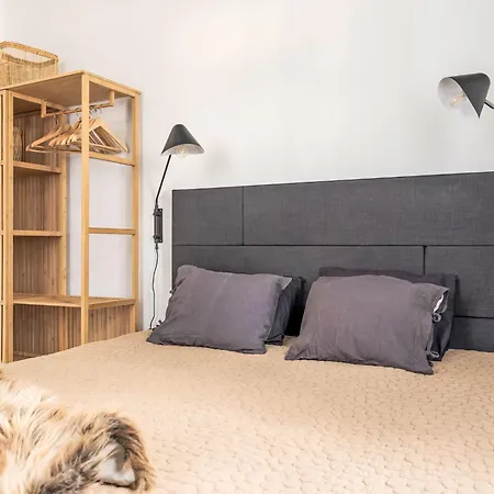 Lazaro Exklusive Von Hrm By Interhome