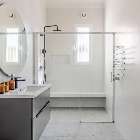 Lazaro Exklusive Von Hrm By Interhome Funchal (Madeira)